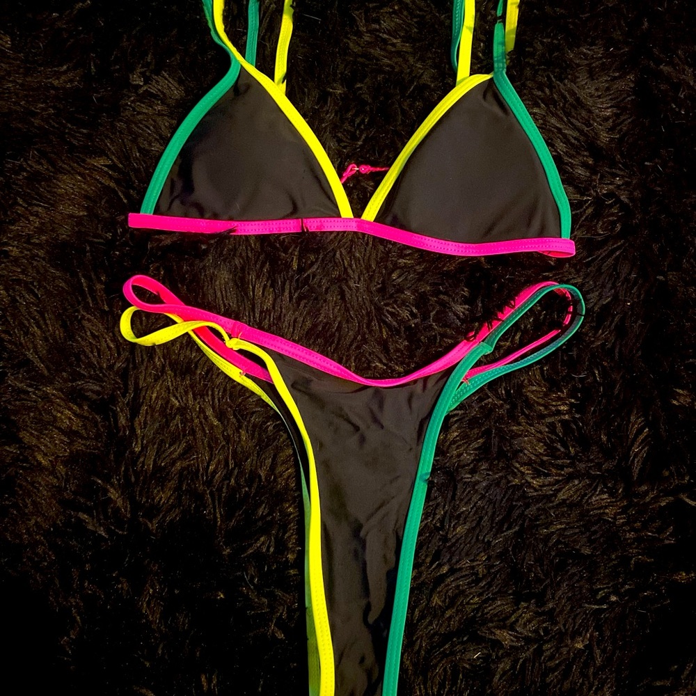 SHEIN Neon/Black Bikini